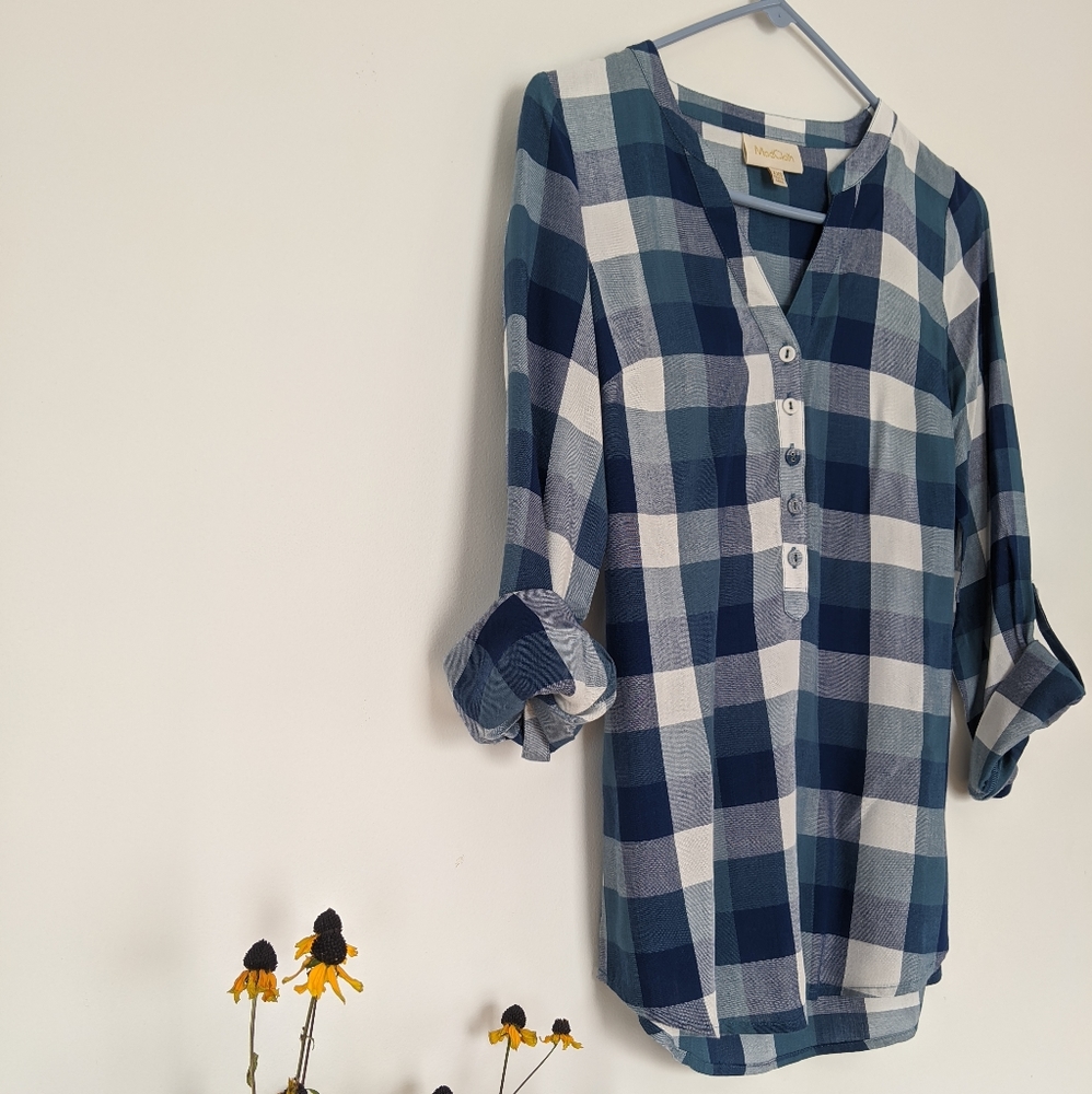ModCloth blue & white blouse - Picture 3 of 7